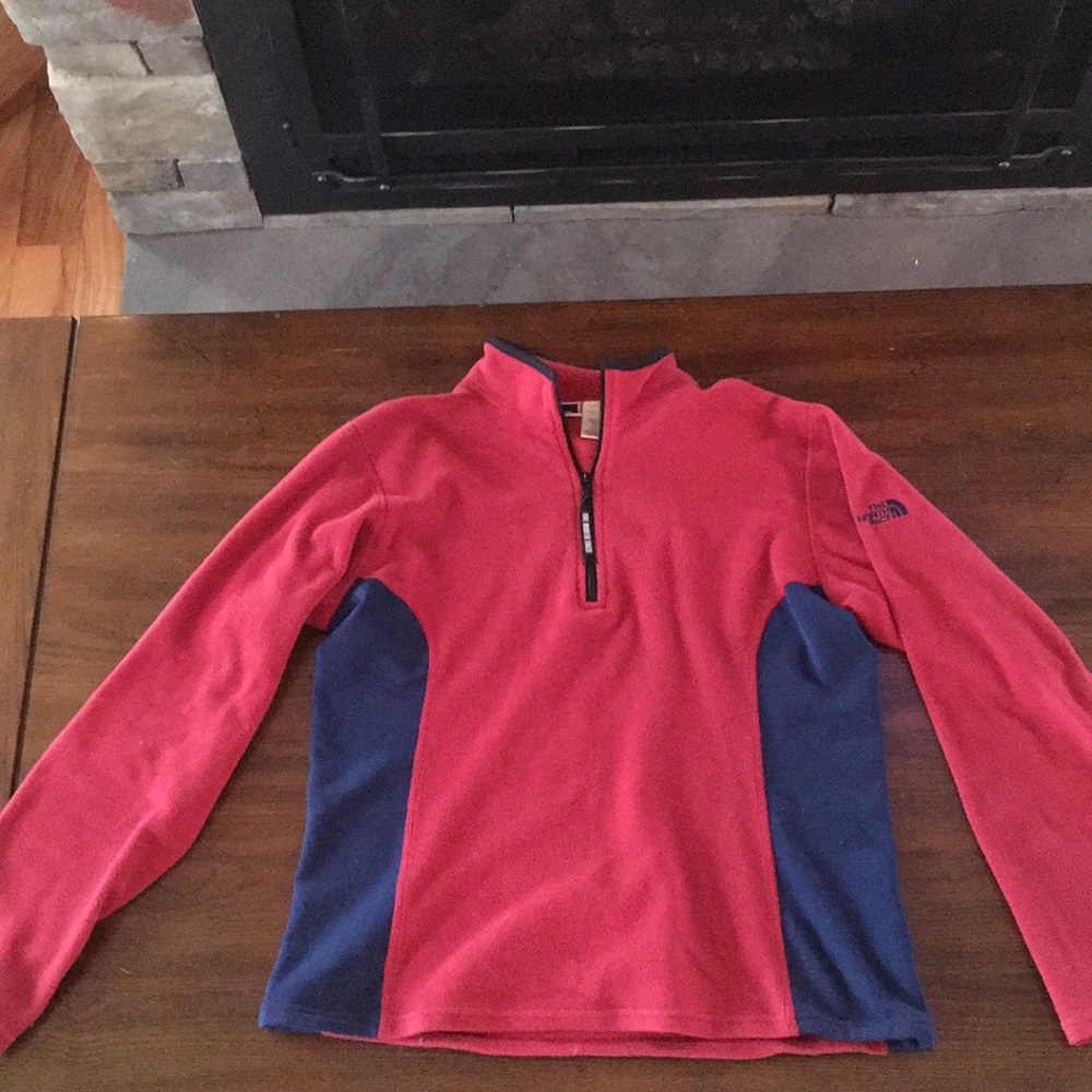 Women’s Northface 1/4 zip size med
